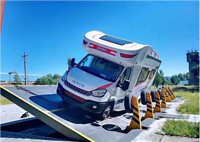 UV treatment waterproof nga abbong ti bangka .